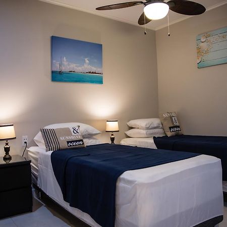 The Pier Beach Inn & Suites Willemstad Luaran gambar