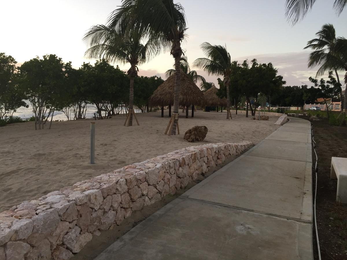 The Pier Beach Inn & Suites Willemstad Luaran gambar