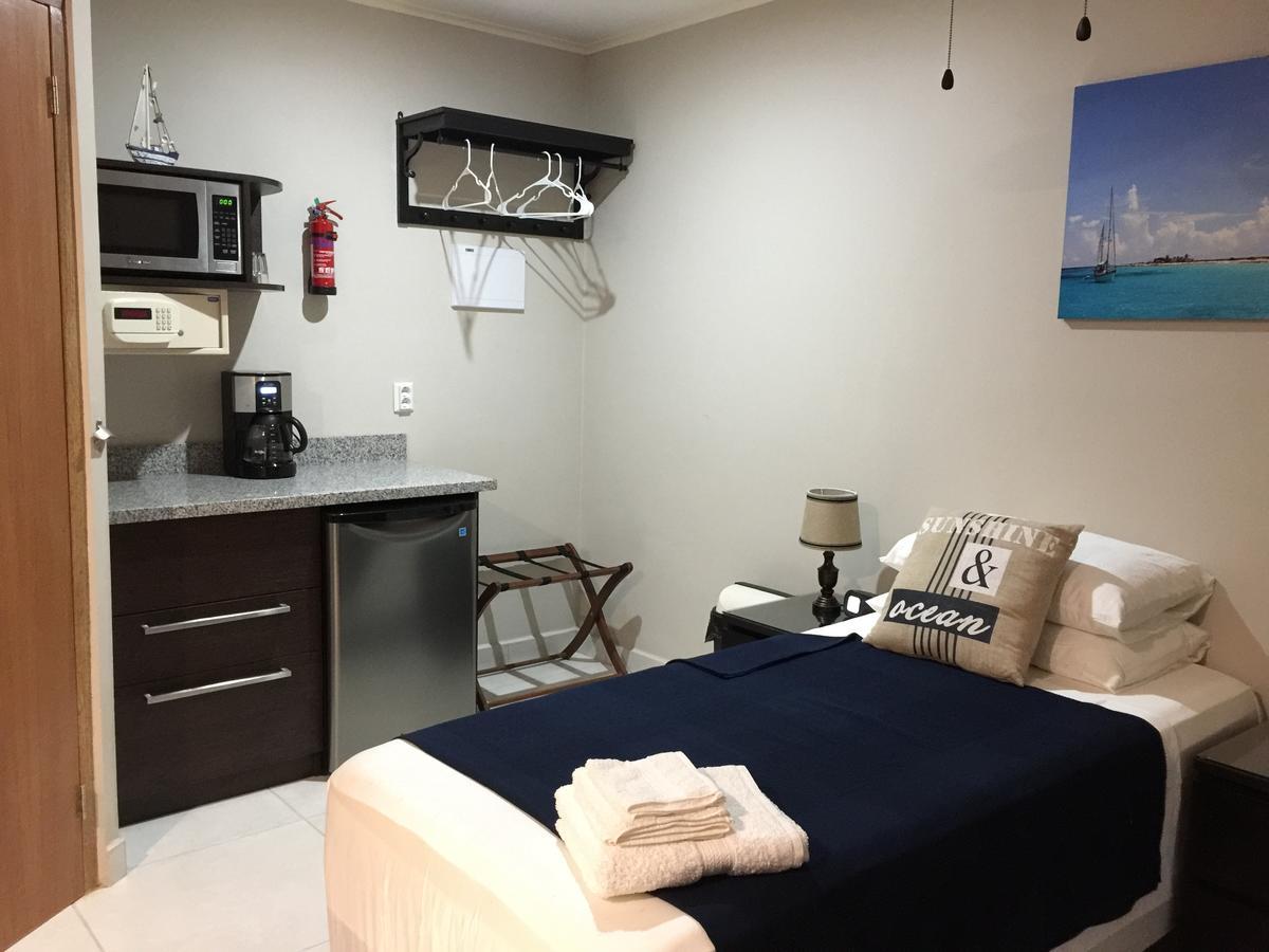 The Pier Beach Inn & Suites Willemstad Luaran gambar