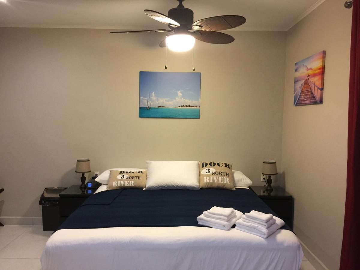 The Pier Beach Inn & Suites Willemstad Luaran gambar
