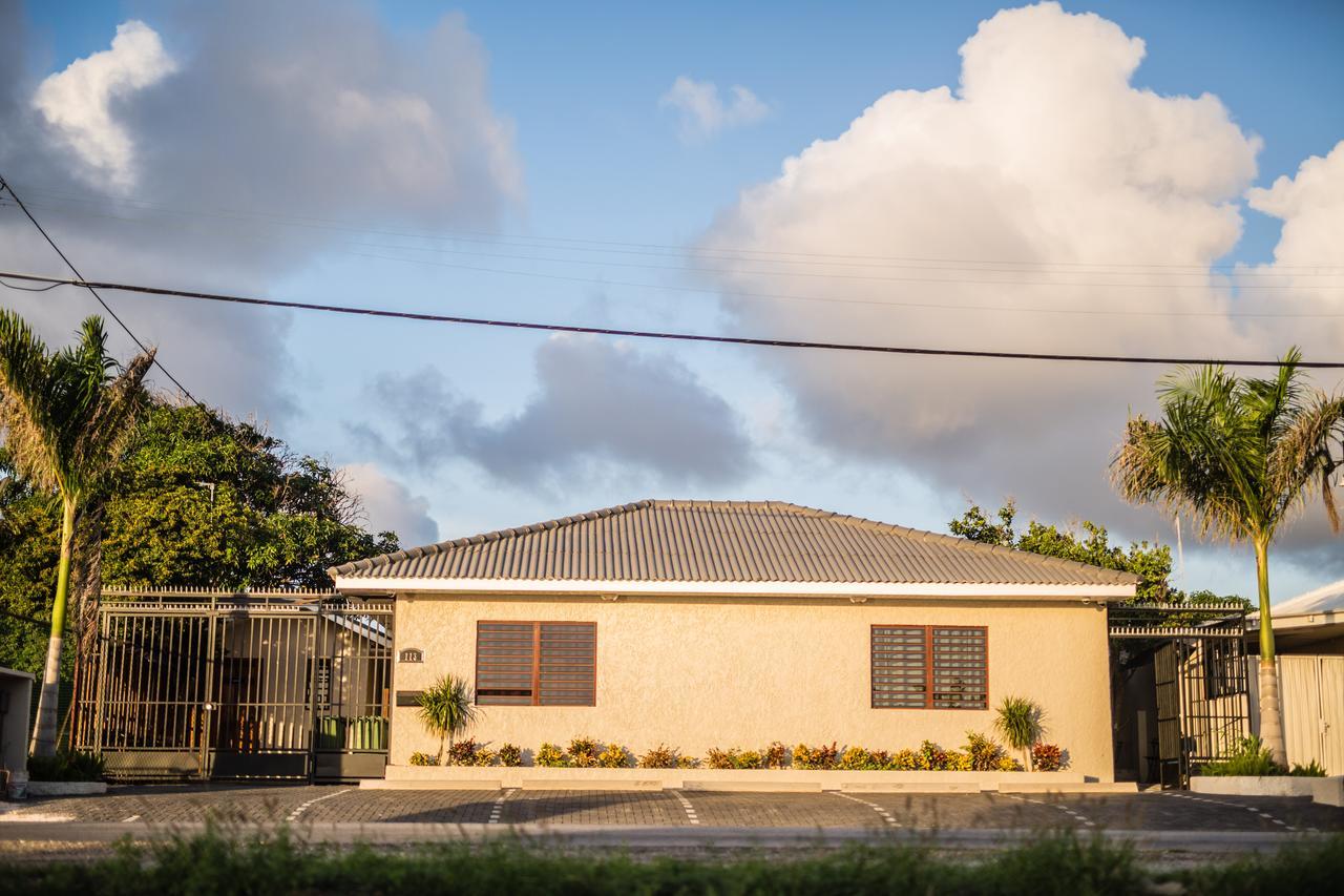 The Pier Beach Inn & Suites Willemstad Luaran gambar